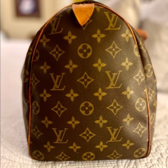 Authentic Louis Vuitton Speedy 40 - Picture 6 of 8
